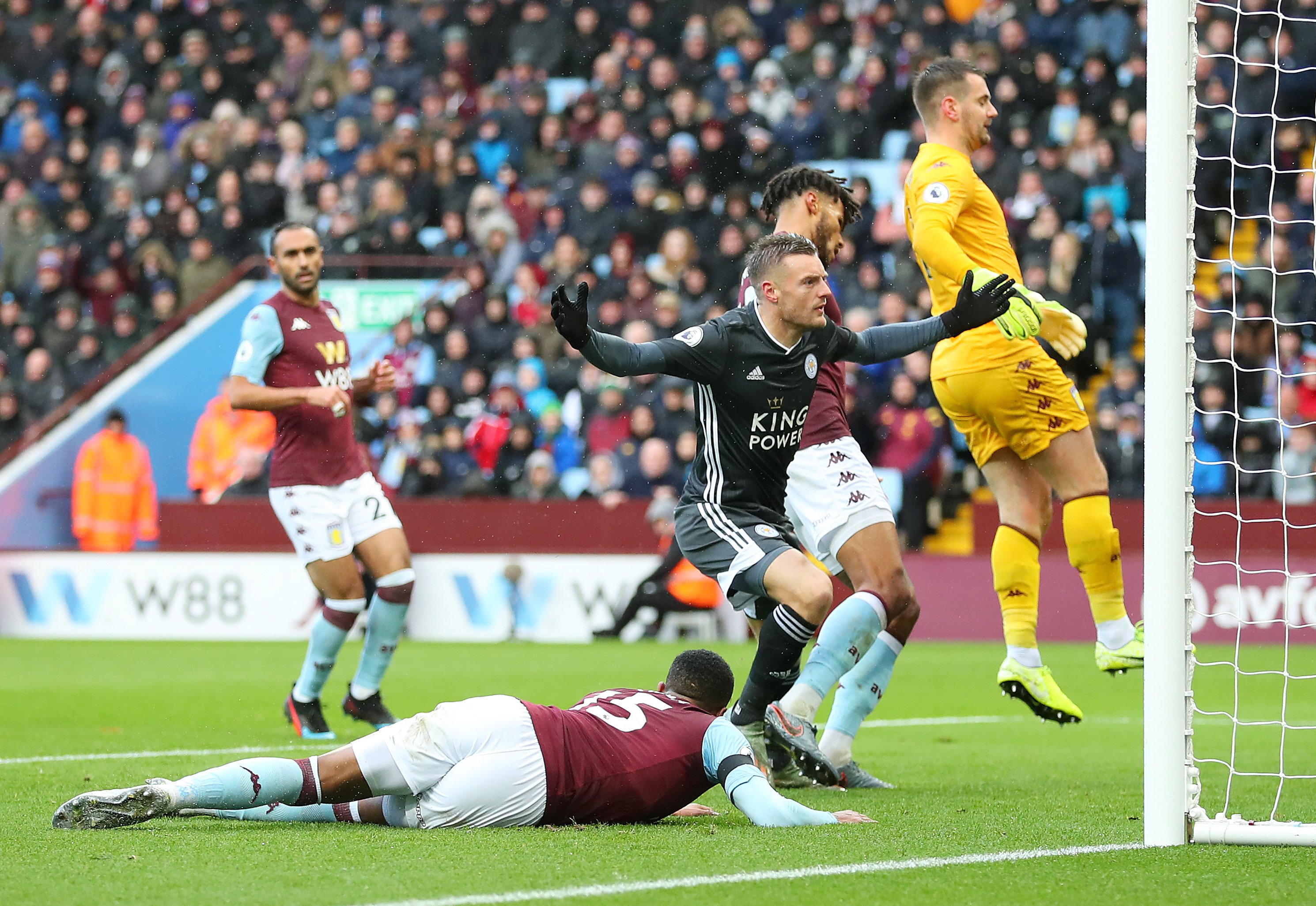 足球对外界 足球对外界