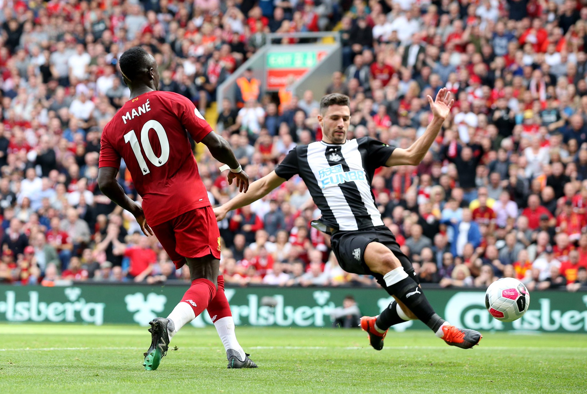 场上屡屡夺 场上屡屡夺